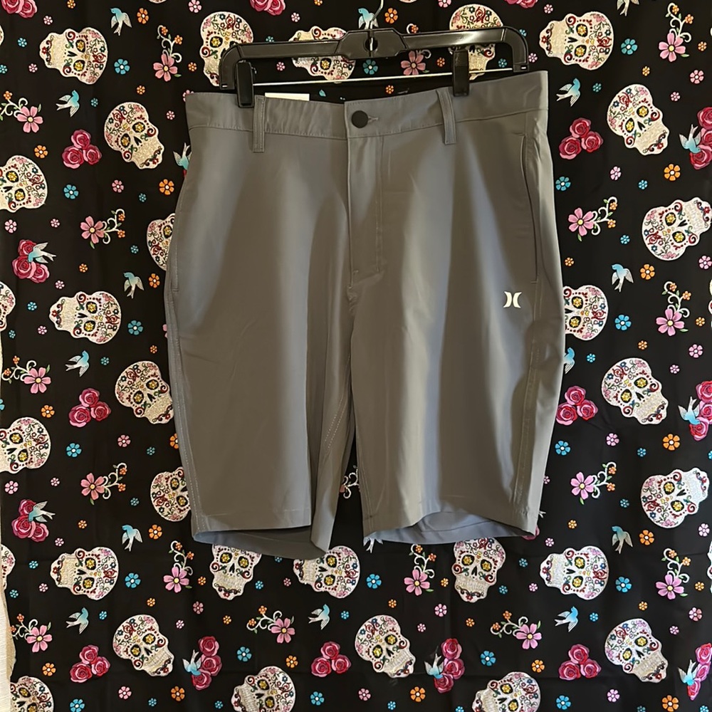 Men's sz 32 gray Hurley shorts